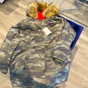 Torrid water and wind resistant jacket size 00